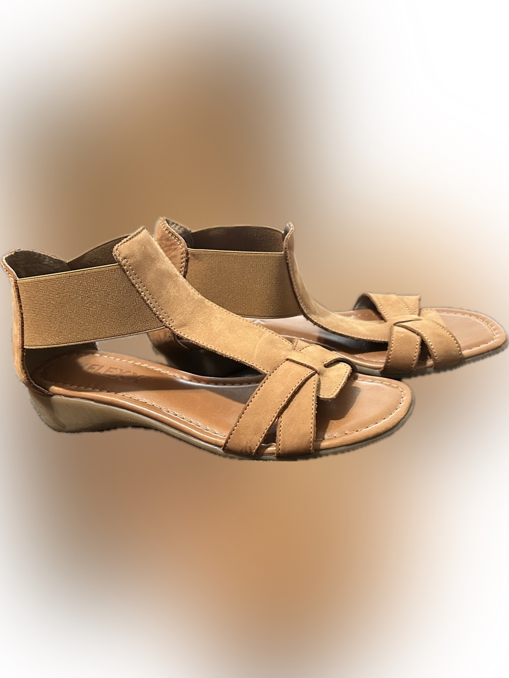 THE FLEXX Tan Suede T-Strap Sandals - Picture 5 of 8